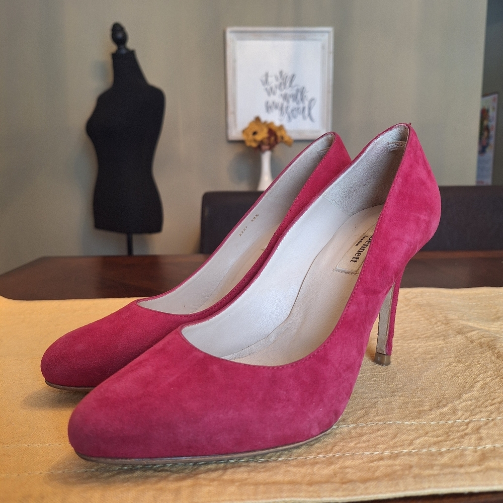 L.K. Bennet made in Spain Hot Pink Suede High Heels EU 38 1/2 (7.5)